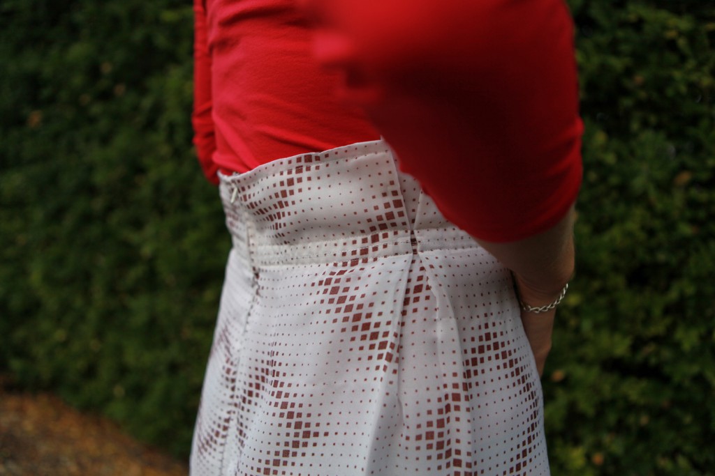 Handmade-long-brown-and-white-skirt-back